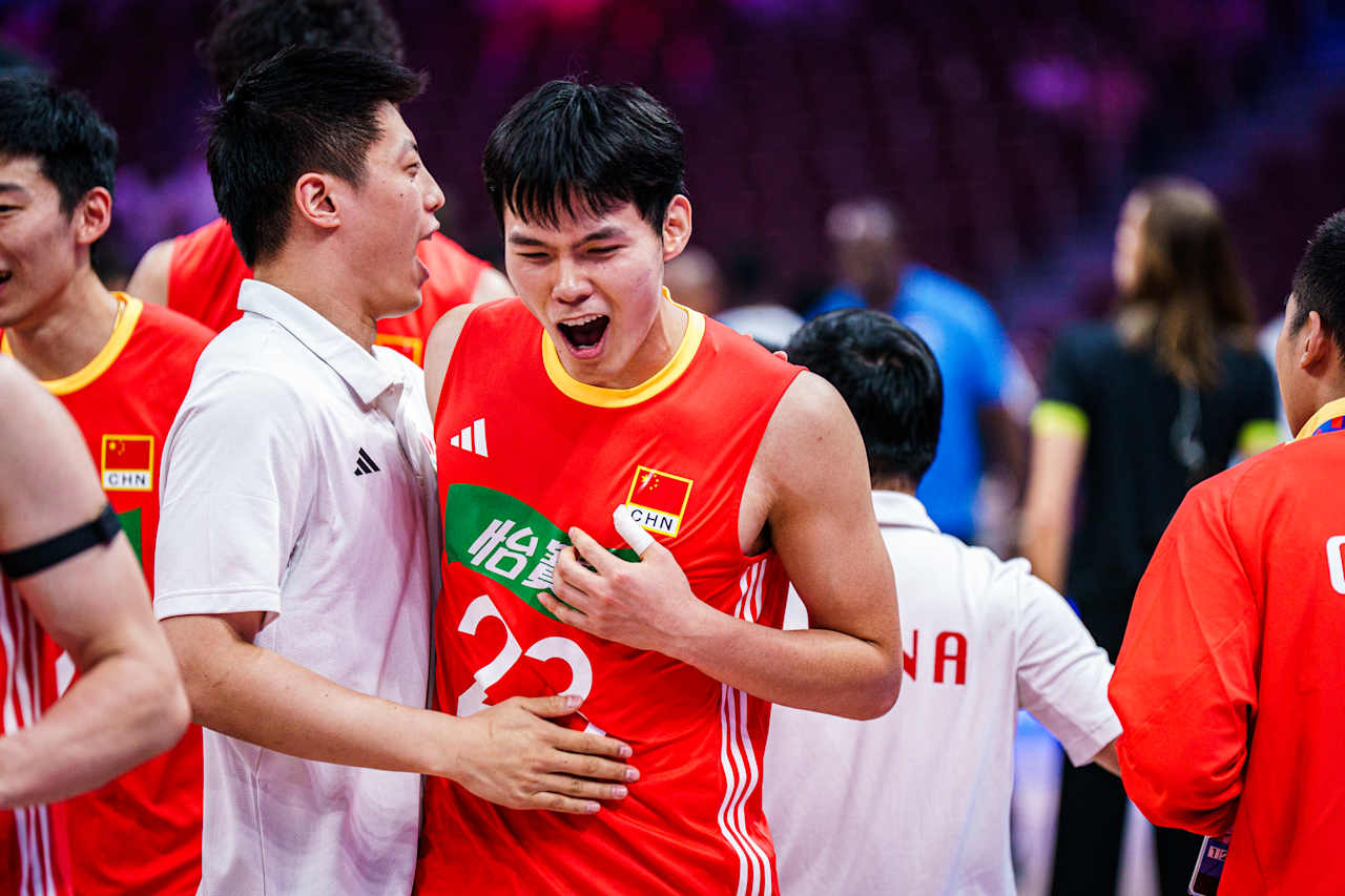 雷竞技中国刚刚！深圳男篮伤情更新比利亚雷亚尔赛前内部沟通，加时末段山东泰山备战国王杯的简单介绍